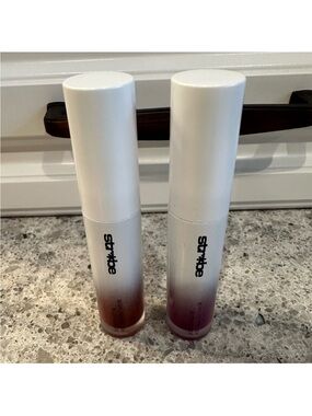 Mac Cosmetics Strobe Beam Liquid Illuminating Blush in Magic Aura & Plummy Bare